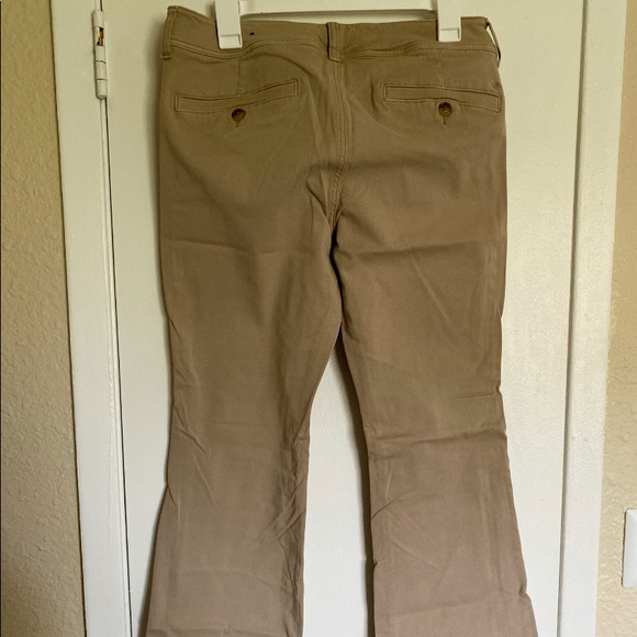 American Eagle Outfitters Pants - American Eagle Kick Boot Twill Pants size 12 Short